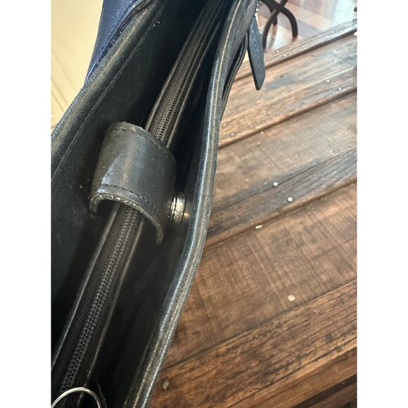 Vintage Coach Chelsea Soho A9D-6003 Black Crossbody Shoulder Bag Hobo Purse - Picture 4 of 8